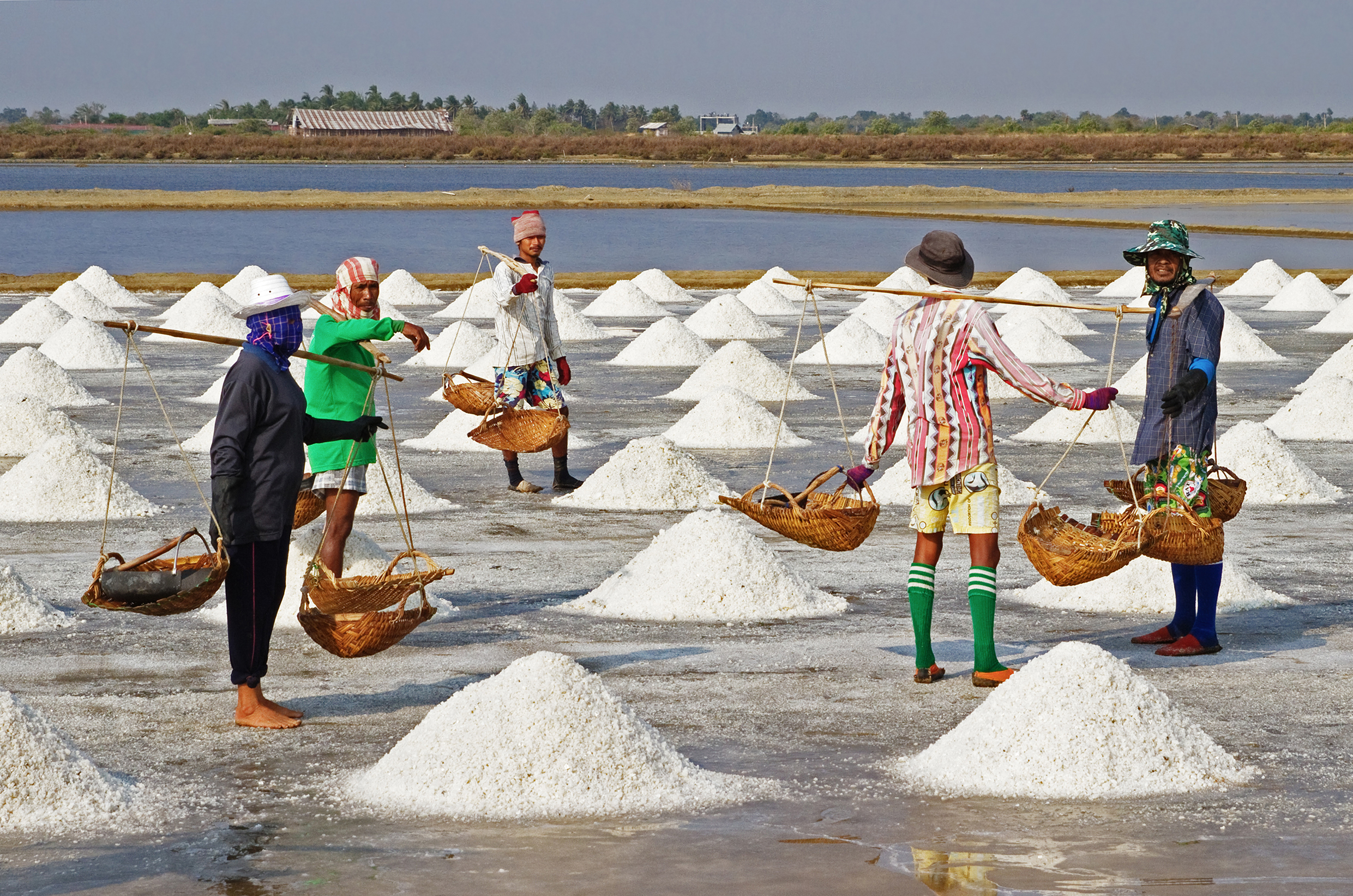 making salt Thailand